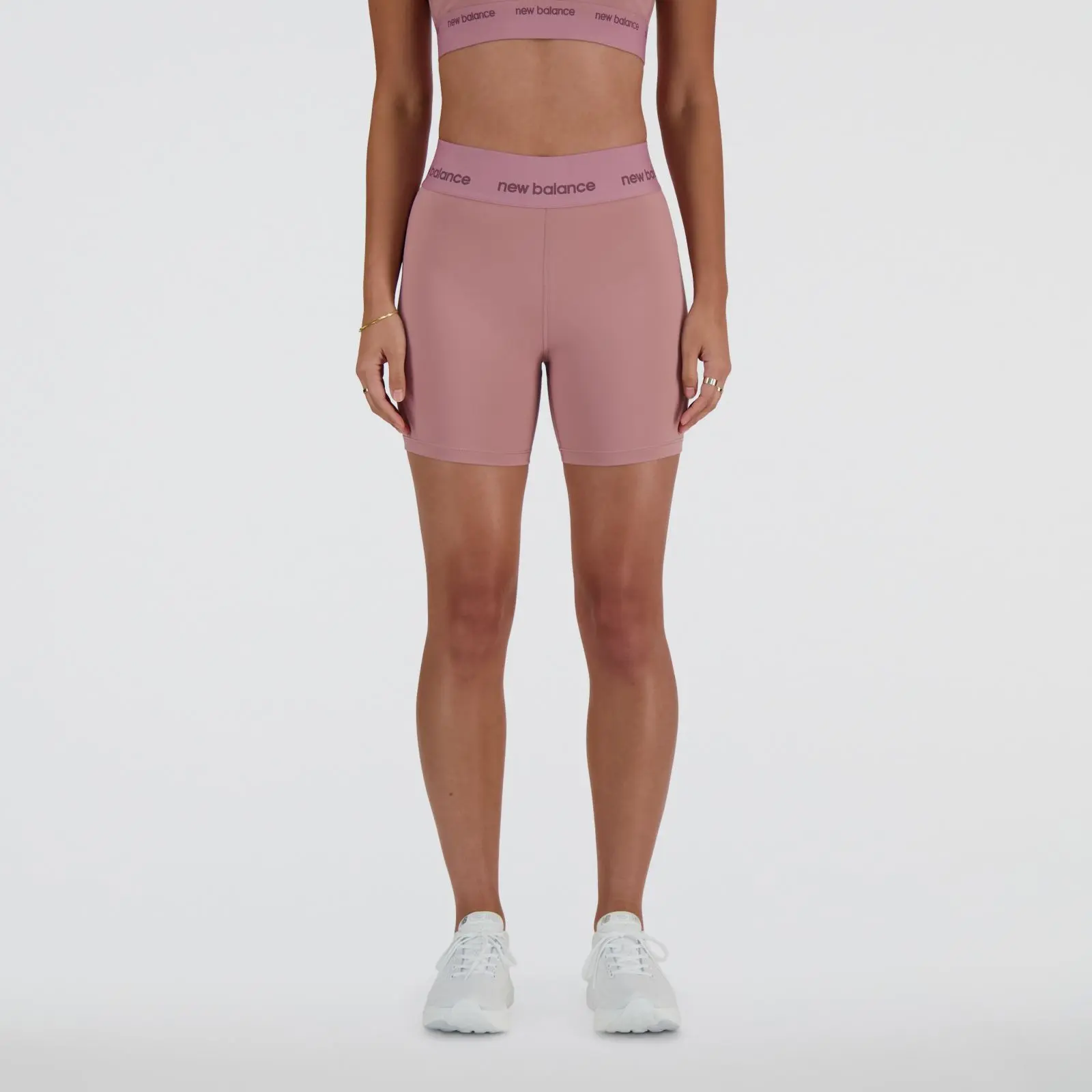 Calza Corta Sleek High Rise Sport Short 5" WS41182