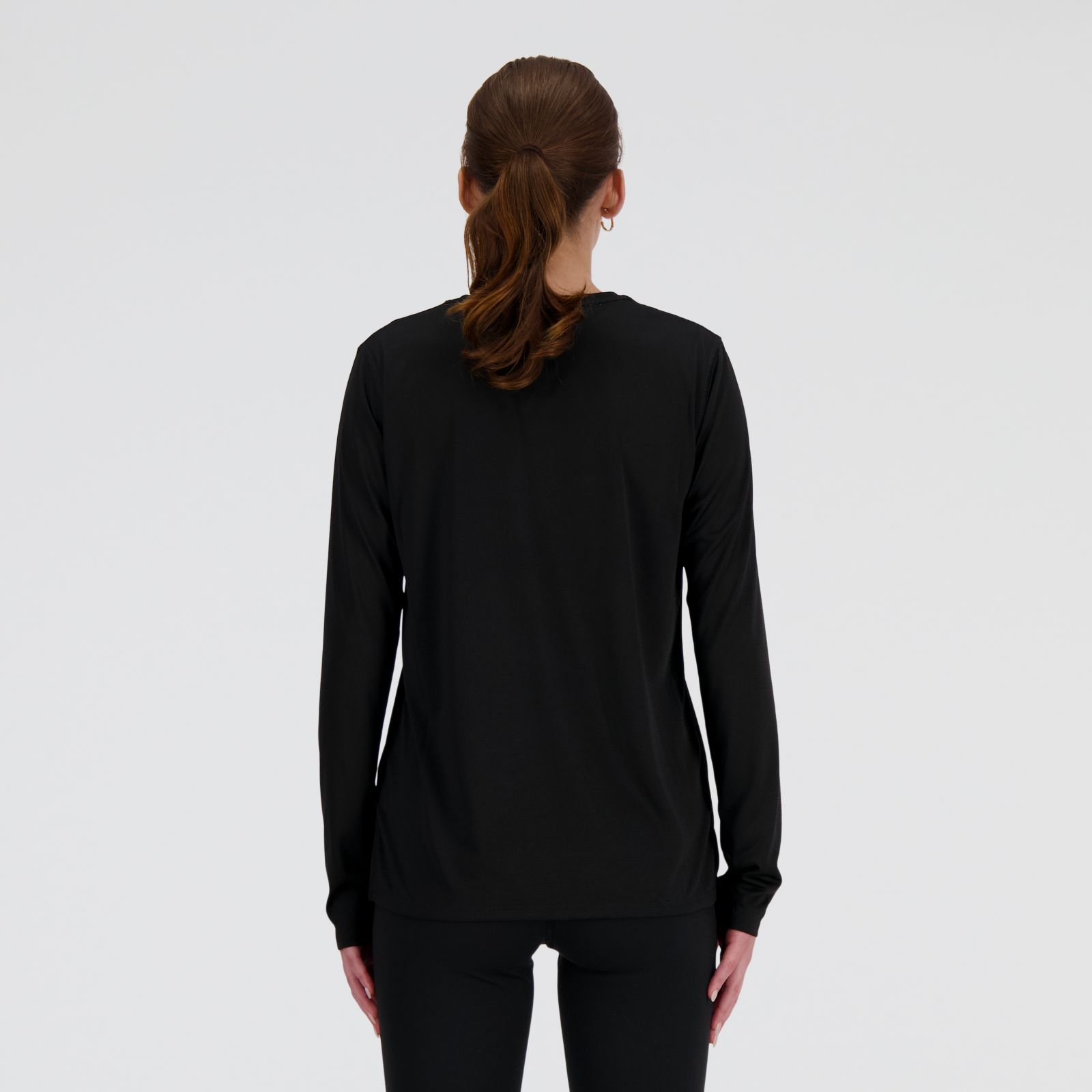Tess usa talla S y mide 174cm |Pecho 80cm |Cintura 65.5cm |Cadera 88cm