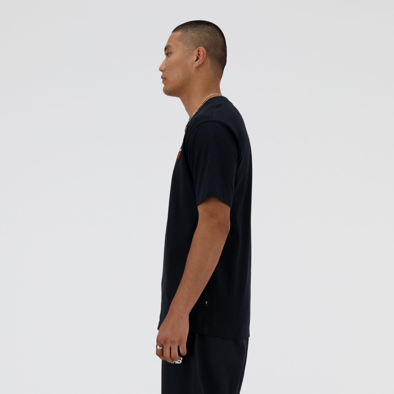 Ngawang usa talle M y mide 187cm |Pecho 100.3cm| Cintura 83.8cm |Cadera 101.6cm