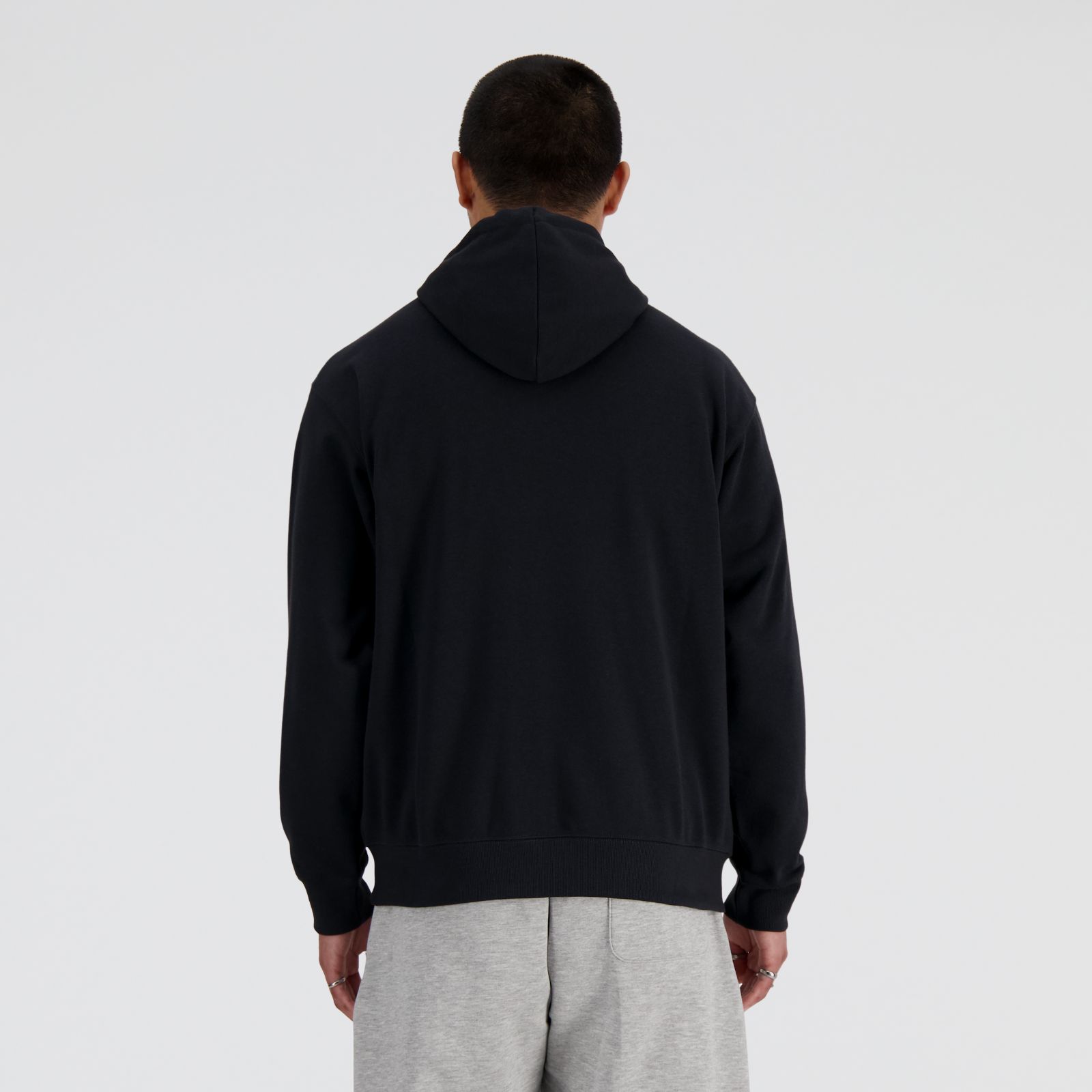 Ngawang usa talle M y mide 187cm |Pecho 100.3cm| Cintura 83.8cm |Cadera 101.6cm