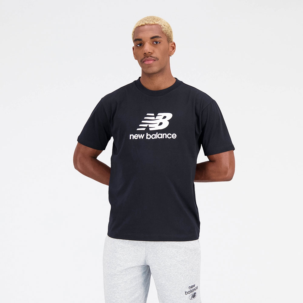 New Balance Remera Essentials Stacked MTA31541, Black, swatch