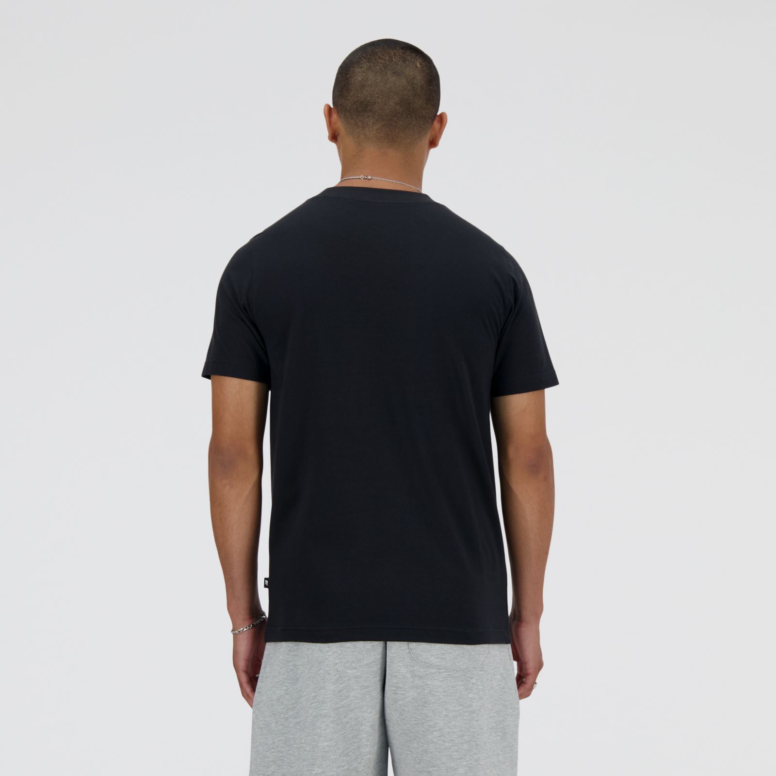 Ngawang usa talle M y mide 187cm |Pecho 100.3cm| Cintura 83.8cm |Cadera 101.6cm