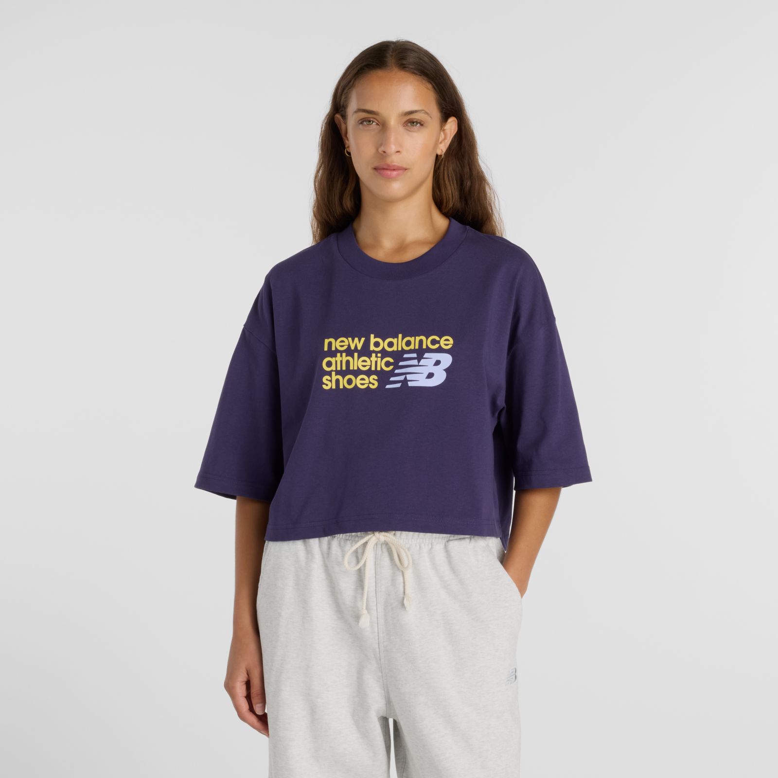 Remera Athletics Premium Chest Logo Cropped T-Shirt WT51908