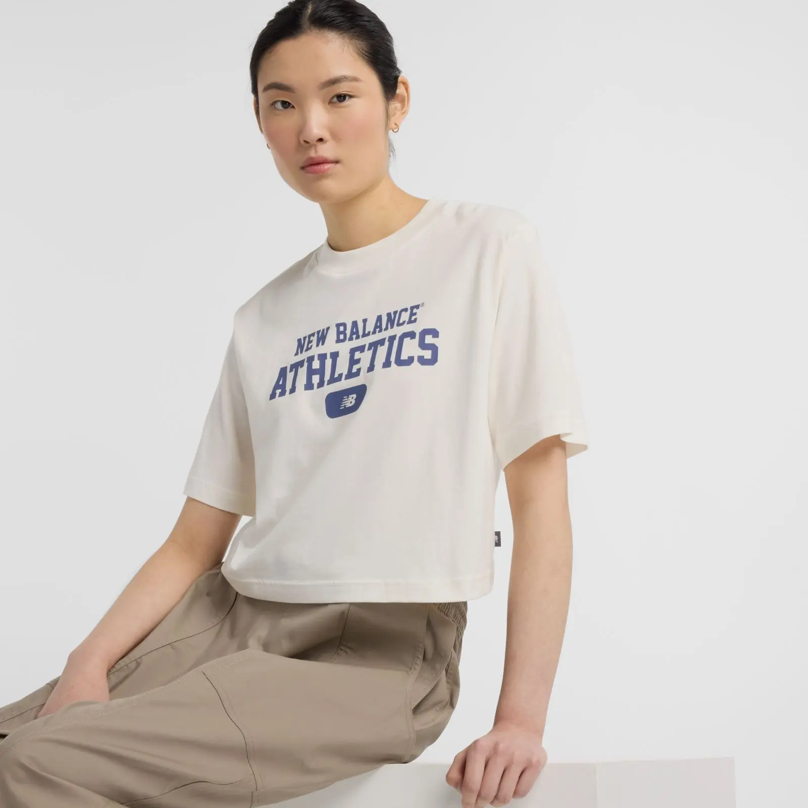 New Balance Remera Heritage Relaxed T-Shirt WTA51530, Sea salt, swatch