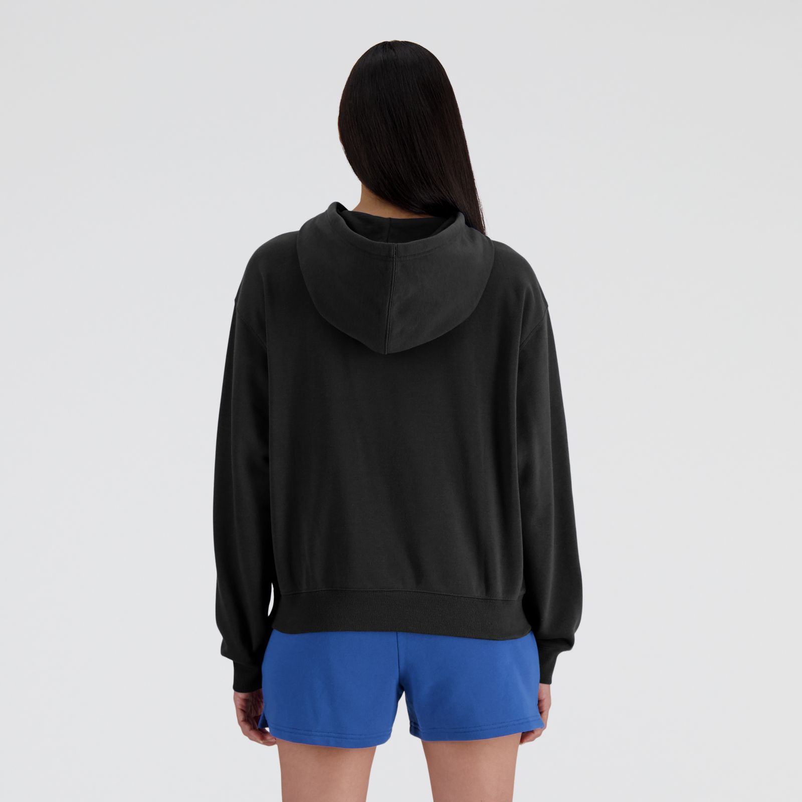  Tess usa talla S y mide 174cm | Pecho 80cm | Cintura 65.5cm | Cadera 88cm
