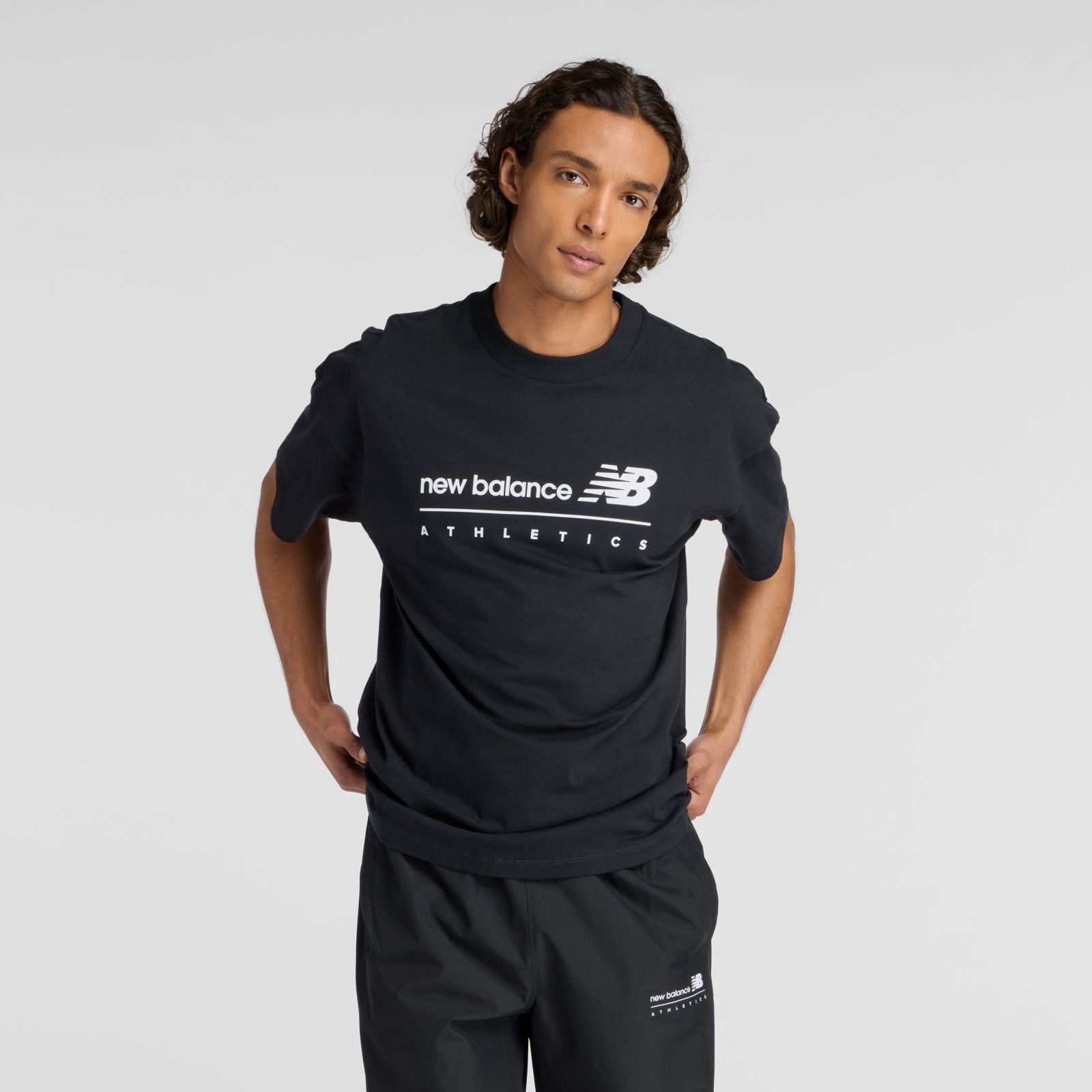 Remera Linear Graphic T-Shirt MTA53525