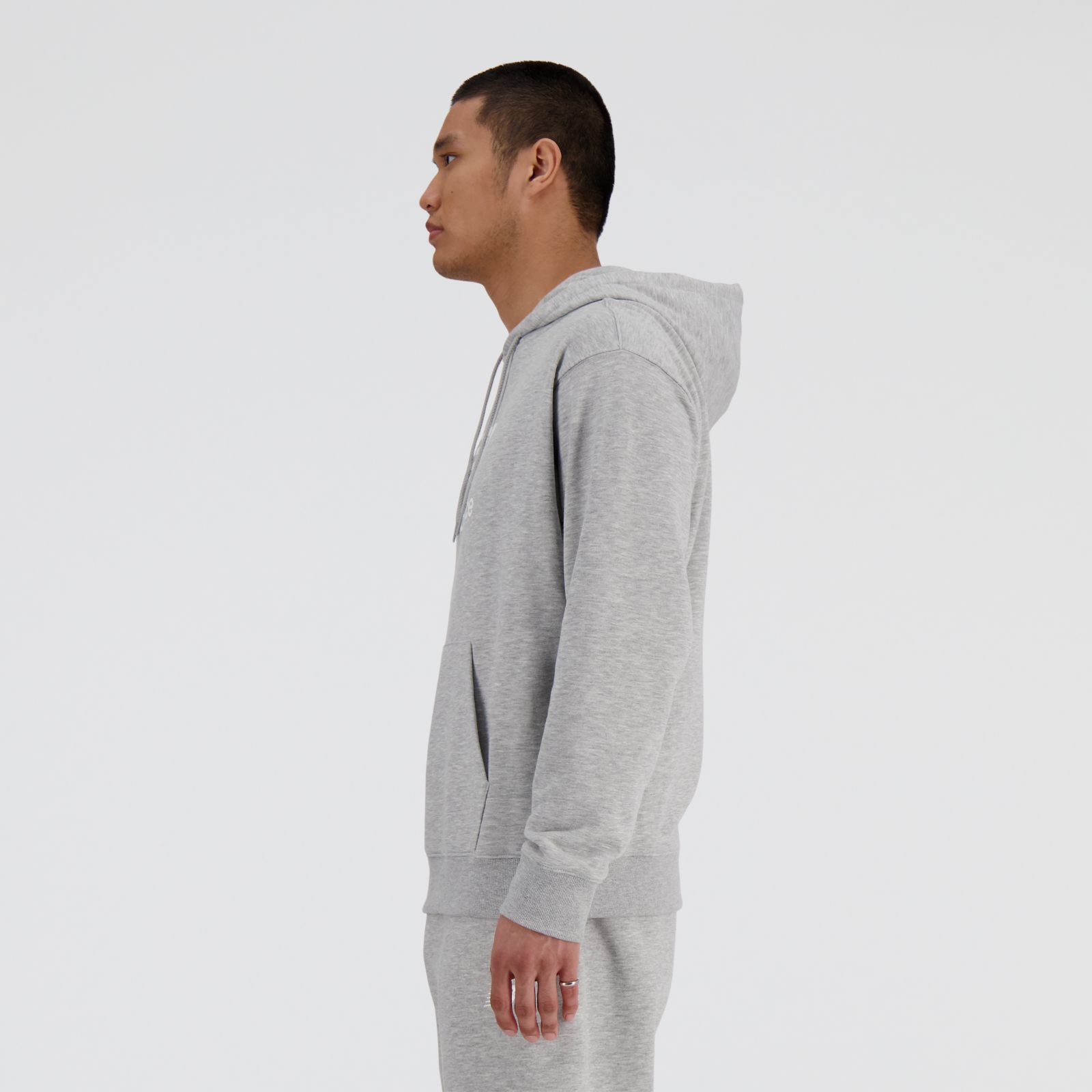 Ngawang usa talle M y mide 187cm |Pecho 100.3cm| Cintura 83.8cm |Cadera 101.6cm