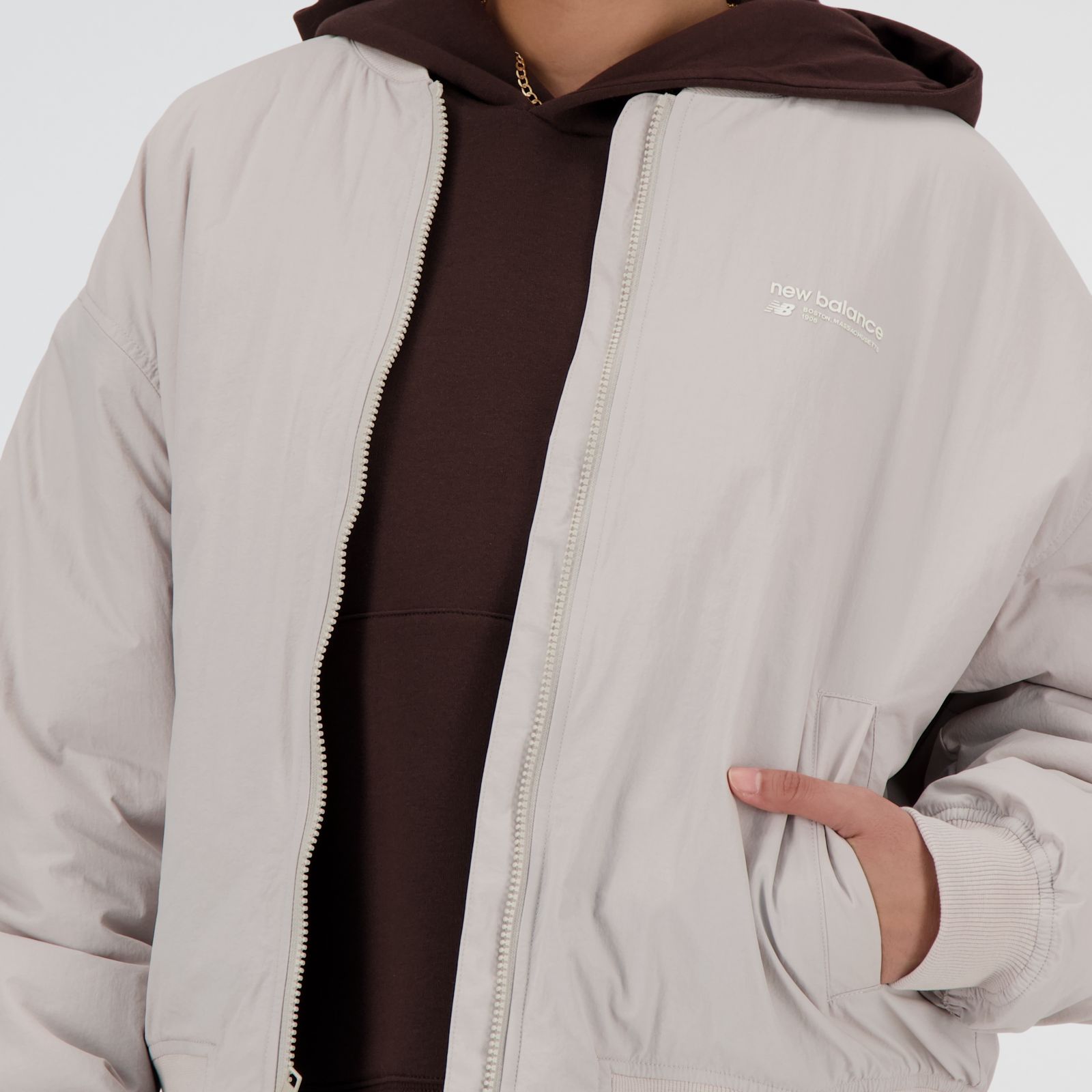 Jillian usa talle S y mide 173cm | Pecho: 85cm | Cintura: 67.5cm | Cadera: 95.25cm