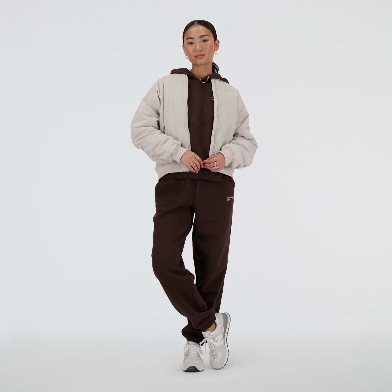 Jillian usa talle S y mide 173cm | Pecho: 85cm | Cintura: 67.5cm | Cadera: 95.25cm